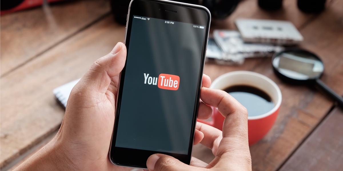generar ingresos con Youtube necesitas 10.000 visitas