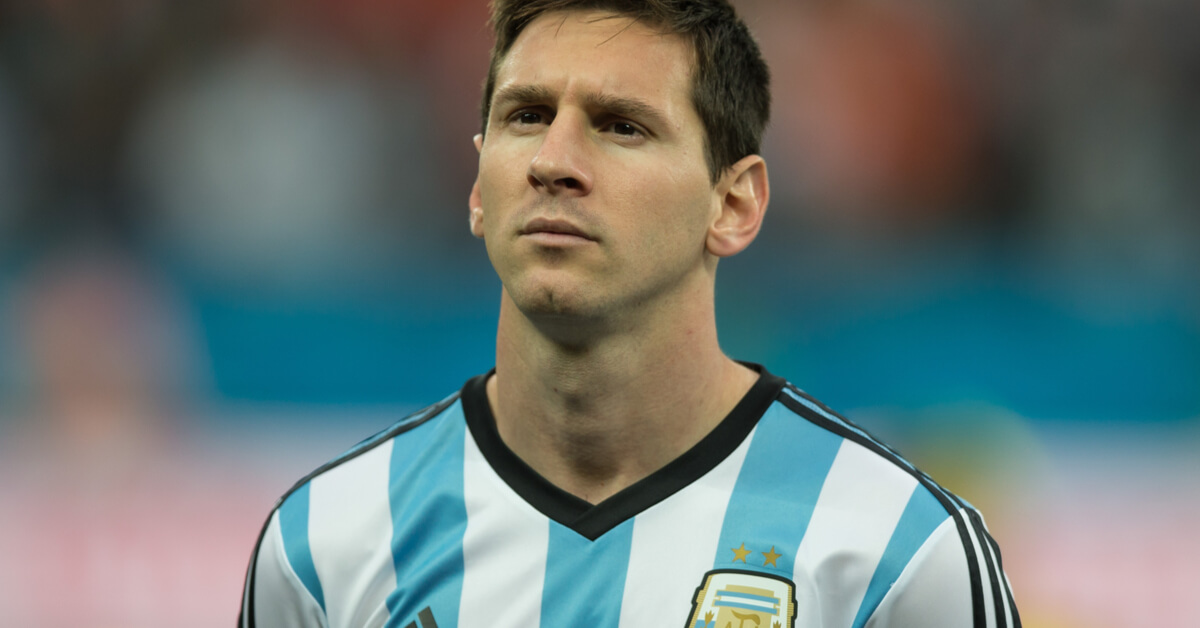 cuanto gana messi